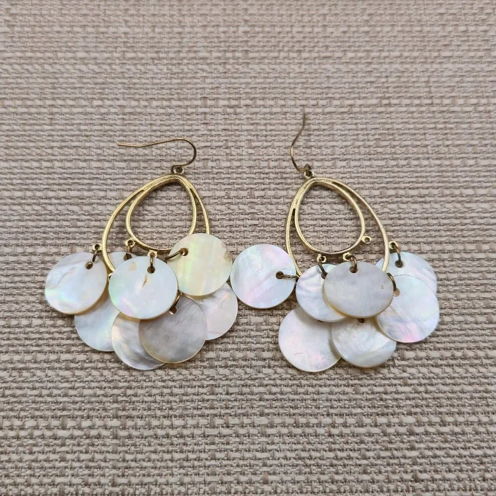 Gold Plated White Cream Handmade Shell Dangle Earrings B921 - Picture 1 of 5